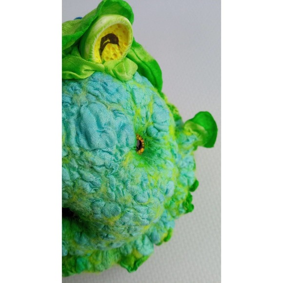 Unique OOAK Toy Alien Green Snail ZonLy Lapatamelly Galaxy Handmade Silk Wool - Picture 2 of 14
